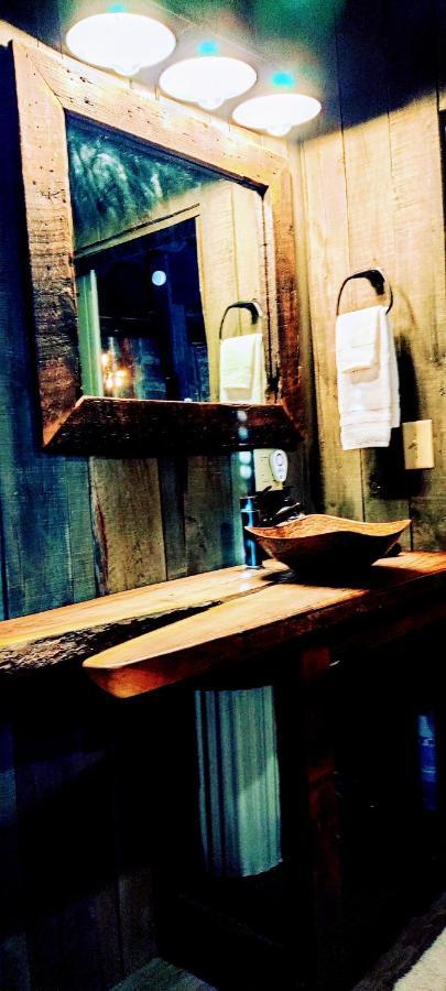 로건 Hocking Hills Rusty Lofts 아파트 외부 사진