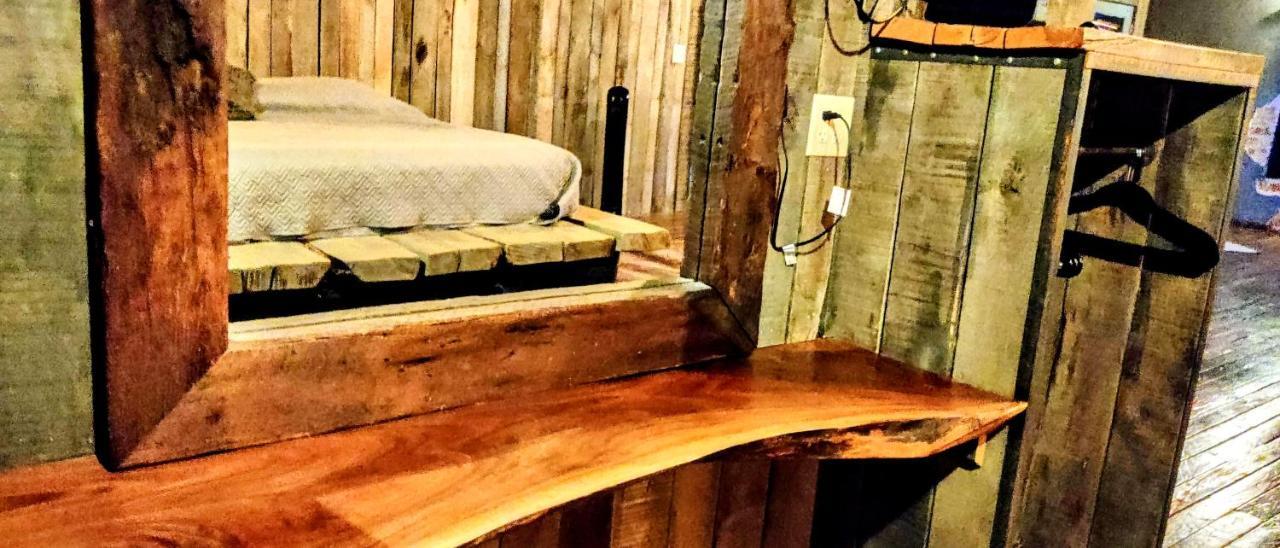 로건 Hocking Hills Rusty Lofts 아파트 외부 사진